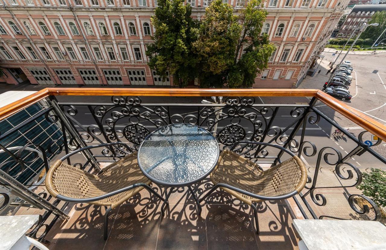View On Sofievskaya Square Daire Kiev Dış mekan fotoğraf
